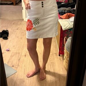 Elegant White Skirt with Floral Design